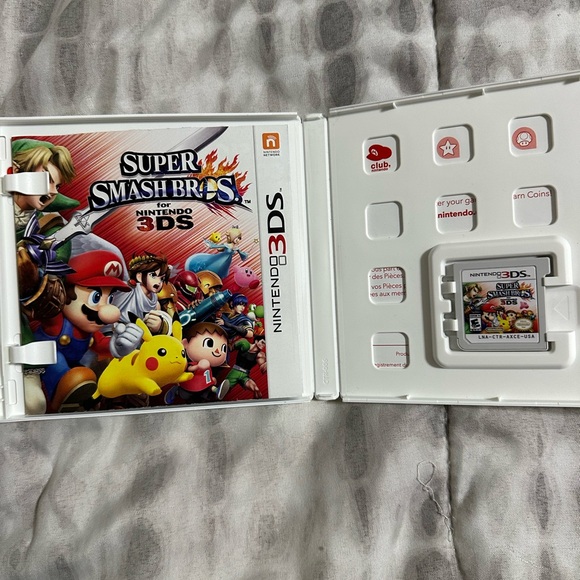 Mario. Super smash brothers. Nintendo 3ds in its case - Picture 2 of 3